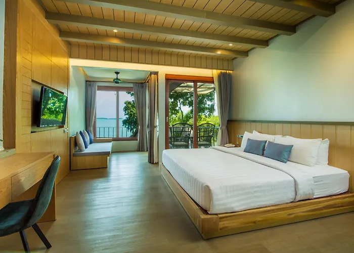 Coral Cliff Beach Resort Samui